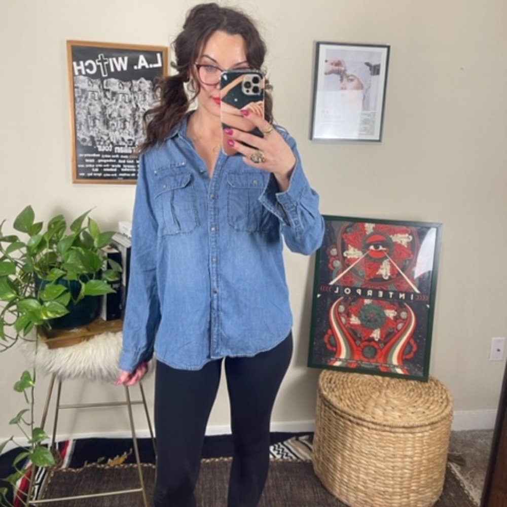 Express • 'Boyfriend' Button Front Shirt • Denim • M
